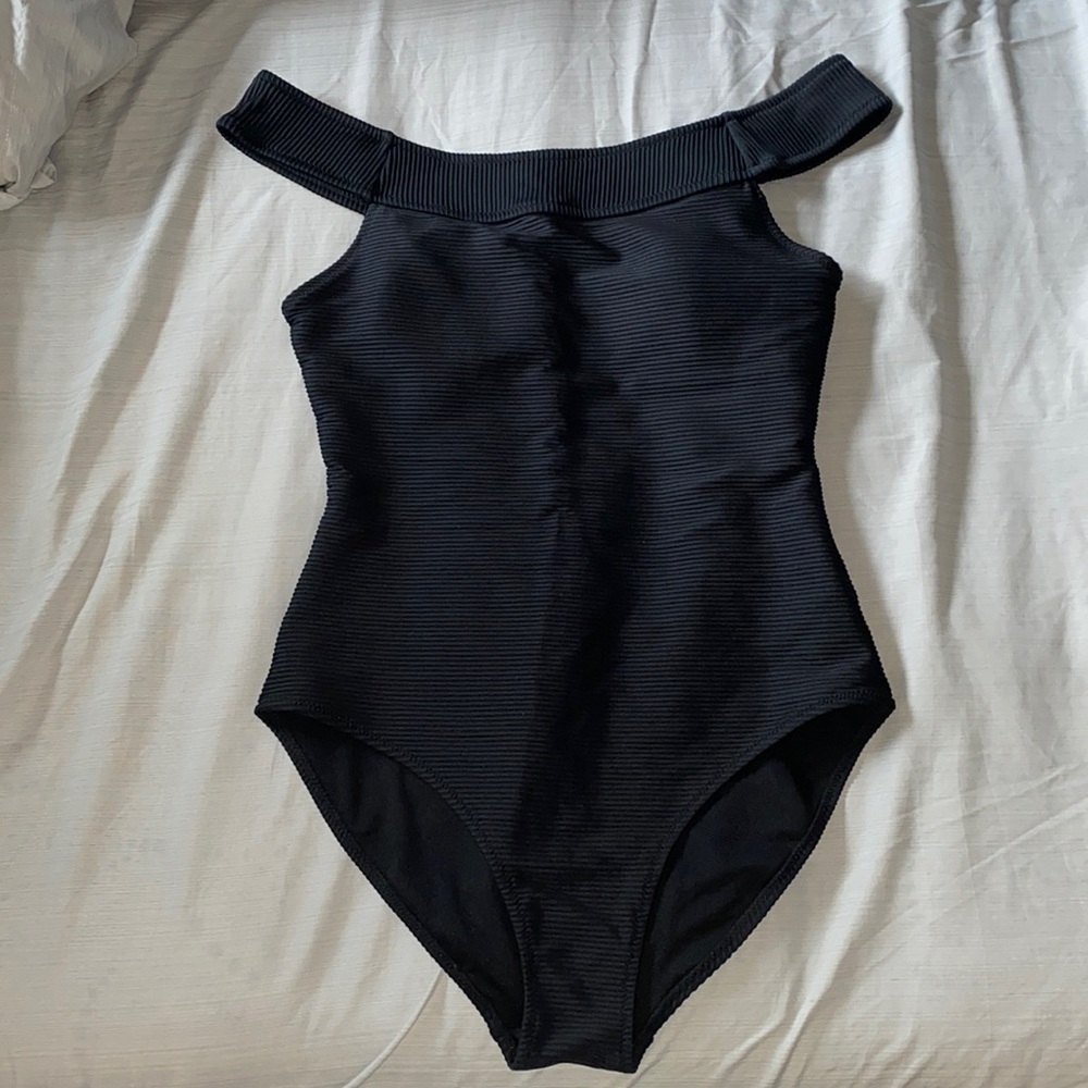NWOT rib-knit bathing suit